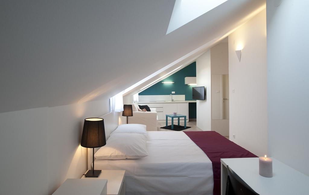 Attic Apartments Split Phòng bức ảnh